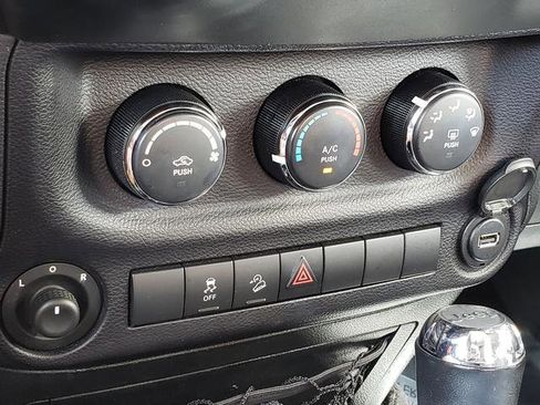 Used 2015 Jeep Wrangler Unlimited Sport w/ Quick Order Package 24S image 23