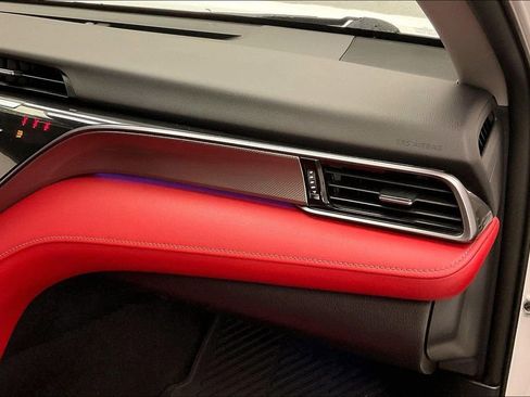 Used 2019 Toyota Camry XSE image 12