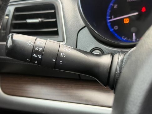 Used 2018 Subaru Legacy 3.6R Limited AWD/4WD image 29