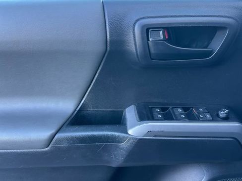 Certified 2022 Toyota Tacoma SR5 w/ Technology Package image 14