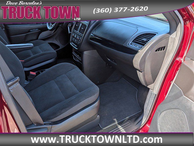 Used 2018 Dodge Grand Caravan SE FWD image 6