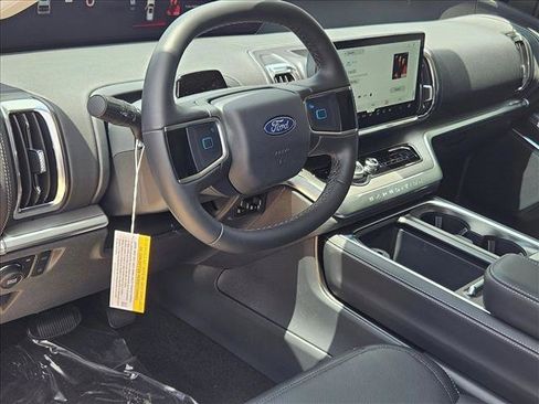 New 2026 Ford Expedition Platinum w/ Driver's Package AWD/4WD image 3