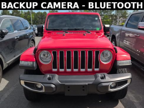 Used 2018 Jeep Wrangler Unlimited Sahara AWD/4WD image 2