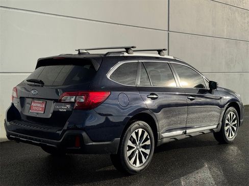 Used 2018 Subaru Outback 3.6R Touring image 7