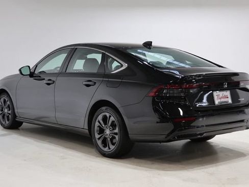 Used 2025 Honda Accord EX-L image 6