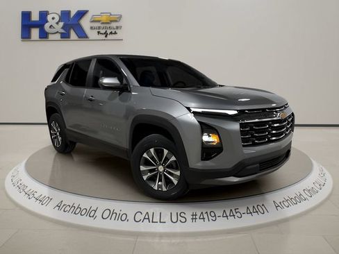 New 2026 Chevrolet Equinox LT w/ Convenience Package II FWD image 2
