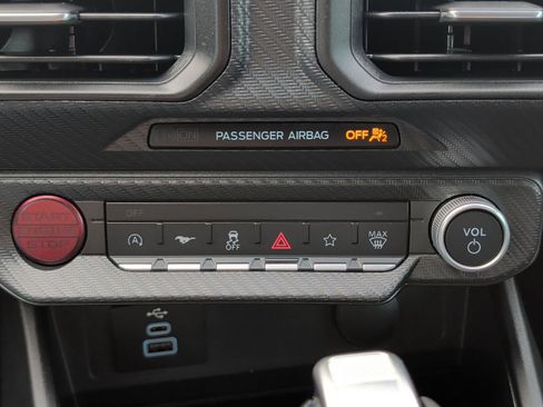 Used 2025 Ford Mustang Coupe RWD image 20