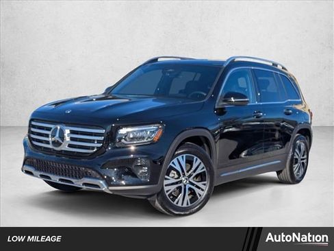 Used 2025 Mercedes-Benz GLB 250 image 1