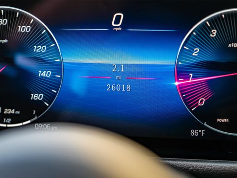 Used 2024 Mercedes-Benz GLB 250 image 18