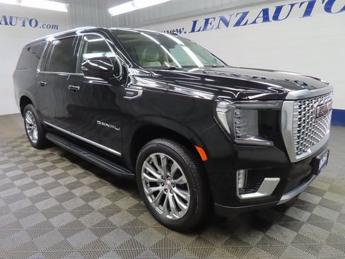 Used 2024 GMC Yukon XL Denali image 3