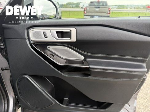 Used 2023 Ford Explorer ST w/ Equipment Group 401A AWD/4WD image 37