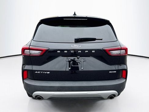 Used 2023 Ford Escape Active w/ Tech Pack #2 AWD/4WD image 6