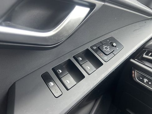 Certified 2023 Kia Niro LX image 8