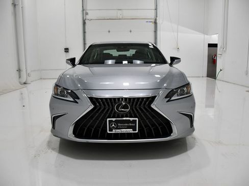 Used 2023 Lexus ES 350 w/ Premium Package image 2