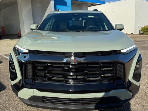 New 2026 Chevrolet Equinox ACTIV w/ Convenience Package III image 2