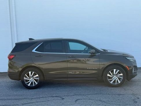 Certified 2024 Chevrolet Equinox LT FWD image 3