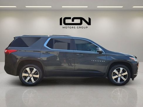 Used 2021 Chevrolet Traverse LT w/ LT Premium Package AWD/4WD image 6