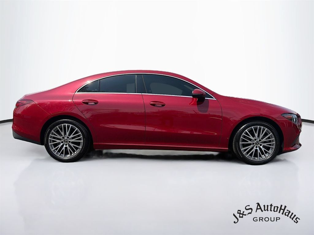 Used 2021 Mercedes-Benz CLA 250 4MATIC image 8