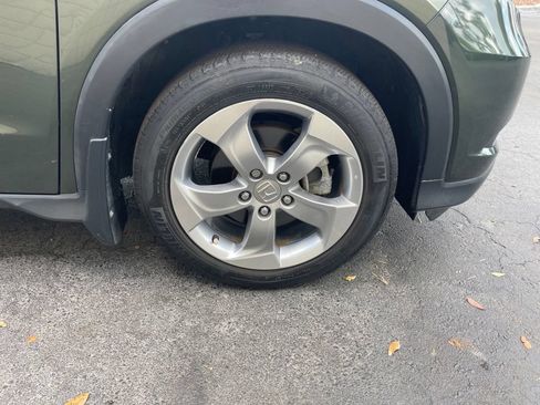Used 2018 Honda HR-V LX image 11