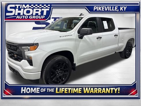 Used 2023 Chevrolet Silverado 1500 Custom image 1