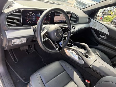 Used 2026 Mercedes-Benz GLE 350 4MATIC w/ Winter Package image 18