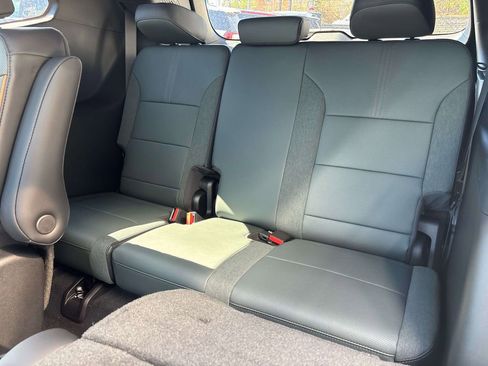 New 2026 GMC Acadia AT4 w/ Luxury Package image 8