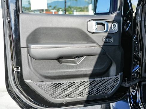 Certified 2022 Jeep Gladiator Overland image 23