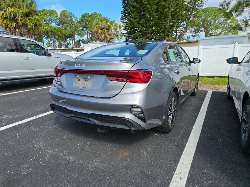 Certified 2022 Kia Forte LXS w/ LXS Technology Package FWD image 14