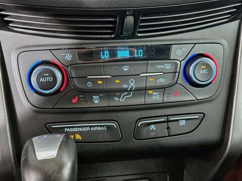Used 2017 Ford Escape SE w/ SE Leather Comfort Package FWD image 23
