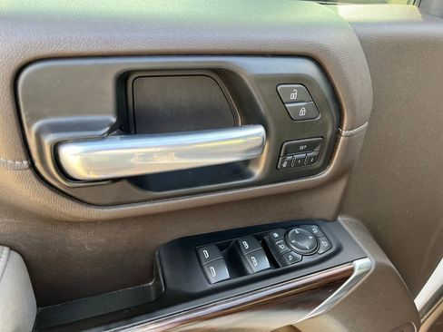 Used 2022 GMC Sierra 3500 SLT image 15