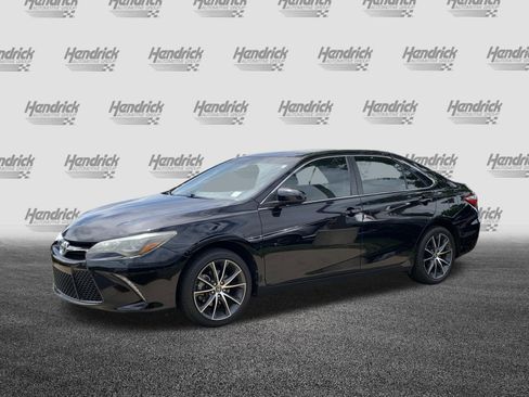 Used 2016 Toyota Camry XSE FWD image 5