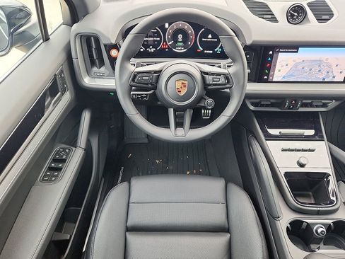 New 2026 Porsche Cayenne S image 10