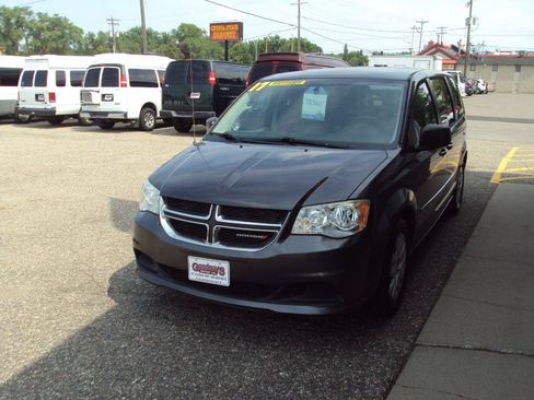 Used 2017 Dodge Grand Caravan SE w/ Power Window Group FWD image 4