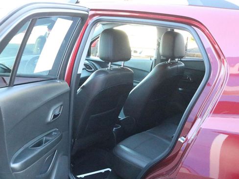 Certified 2022 Chevrolet Trax LT w/ Driver Confidence Package image 13