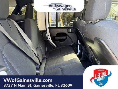 Used 2024 Jeep Wrangler Unlimited Rubicon 4xe image 8