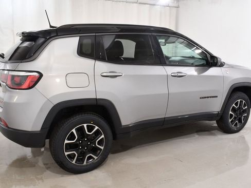 Used 2019 Jeep Compass Trailhawk image 11