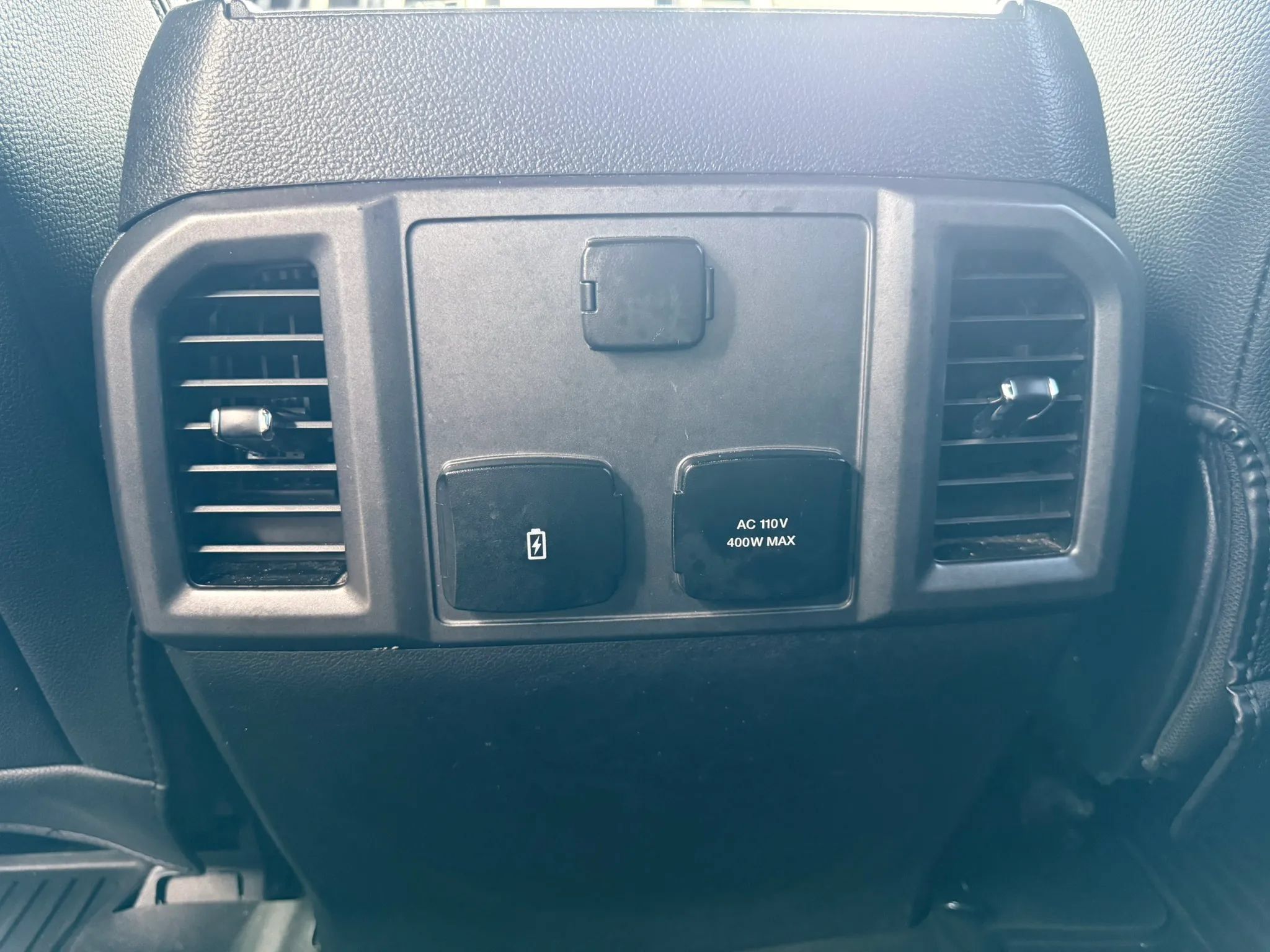 Used 2020 Ford F150 XLT w/ Equipment Group 302A Luxury AWD/4WD image 17