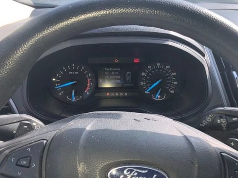 Used 2018 Ford Edge SE FWD image 19