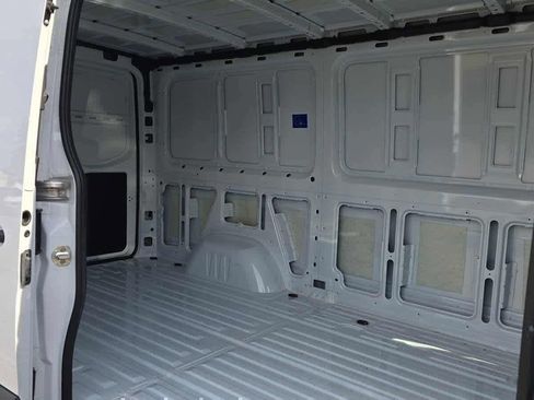 Used 2025 Mercedes-Benz Sprinter 2500 image 15