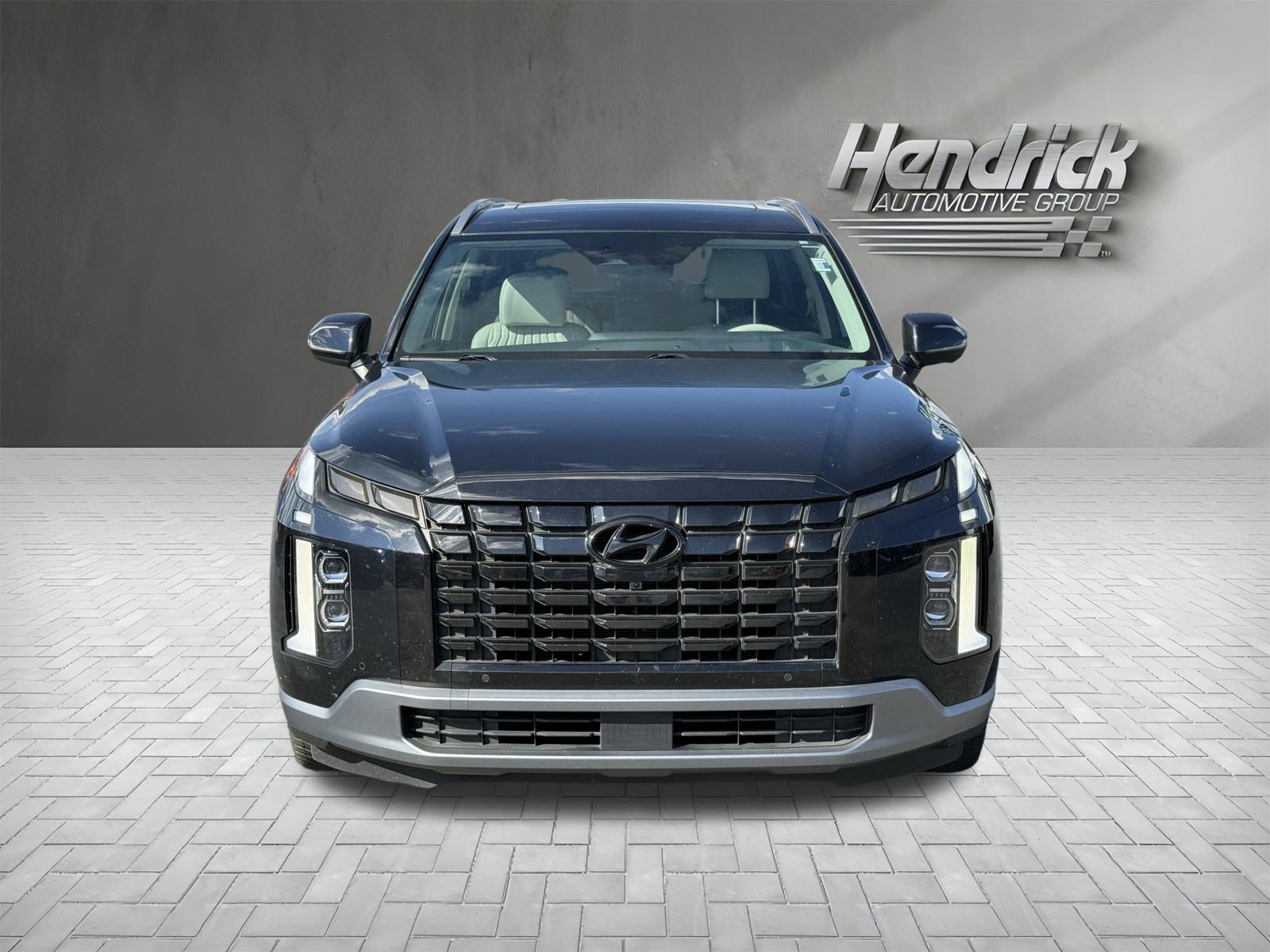 Used 2023 Hyundai Palisade Limited AWD/4WD image 3