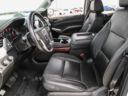 Used 2020 GMC Yukon XL SLT image 16