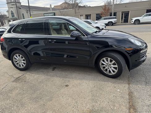 Used 2011 Porsche Cayenne AWD/4WD image 9