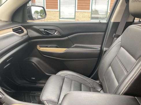 Used 2017 GMC Acadia Denali w/ Technology Package image 15