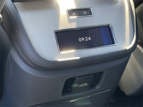 New 2025 Lincoln Navigator Reserve w/ Jet Appearance Package image 16