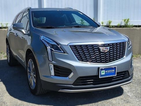 Used 2024 Cadillac XT5 Premium Luxury image 3