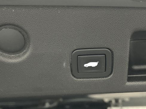 Used 2018 Chevrolet Equinox LT AWD/4WD image 15