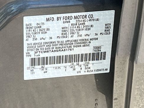 Used 2025 Ford Maverick Lobo AWD/4WD image 30