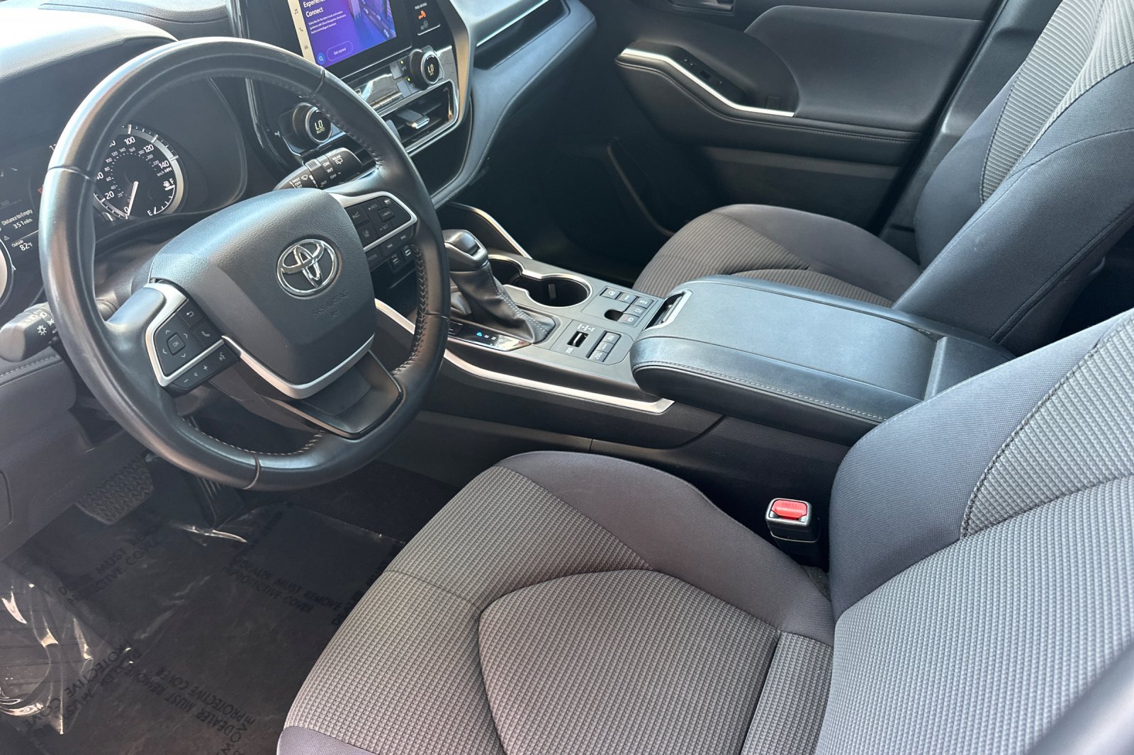 Certified 2025 Toyota Highlander LE AWD/4WD image 12