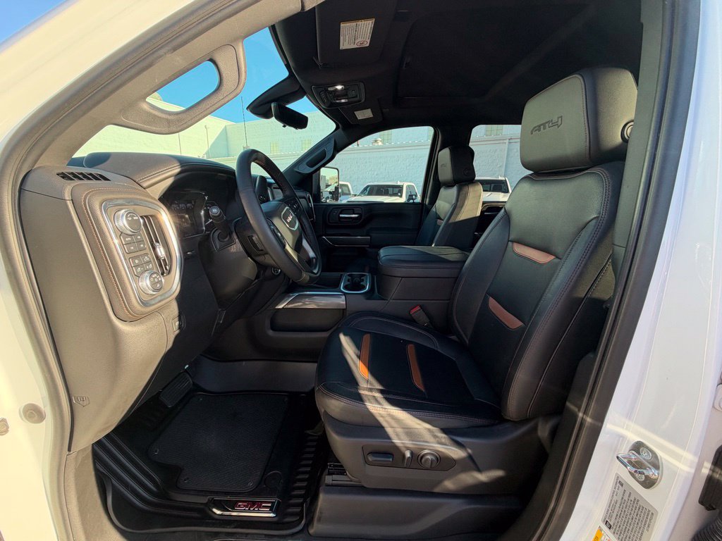 Used 2023 GMC Sierra 2500 AT4 w/ AT4 Premium Plus Package AWD/4WD image 10