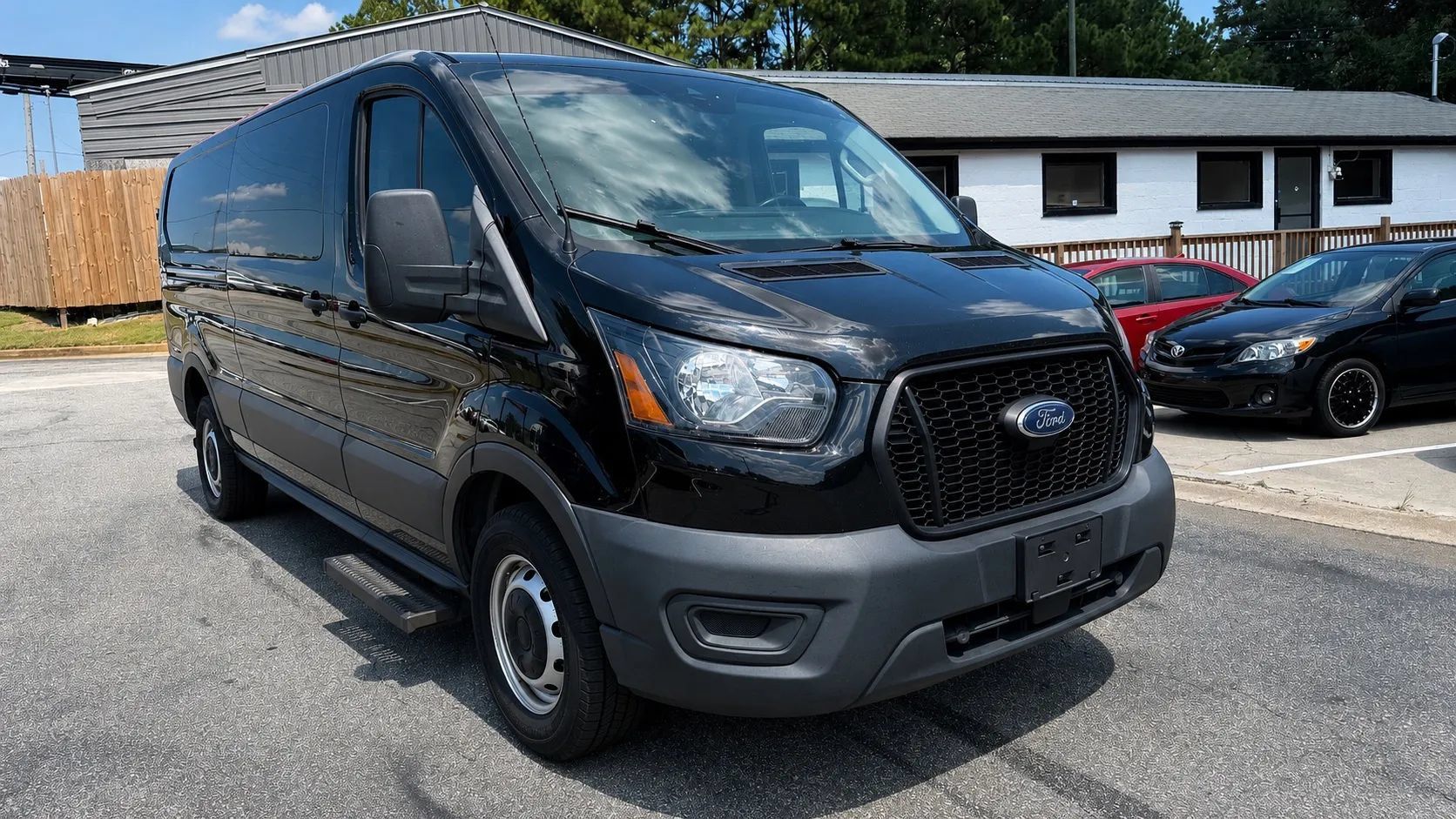 Used 2023 Ford Transit 250 Low Roof RWD image 2